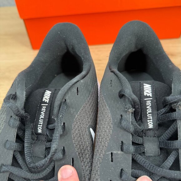 Nike Womens Revolution 5 Running Shoes Size 11 Black White Active Athletic - Picture 7 of 14